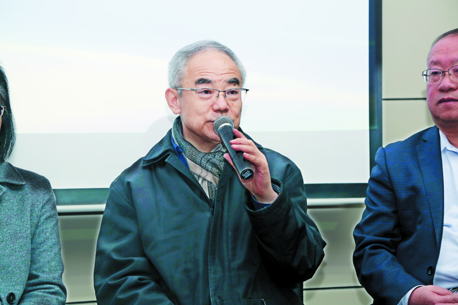 李.jpg